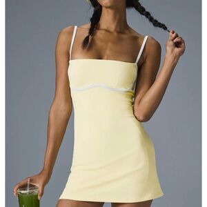 Alo Airbrush Streamlined Dress NWT Lemon Ice/White